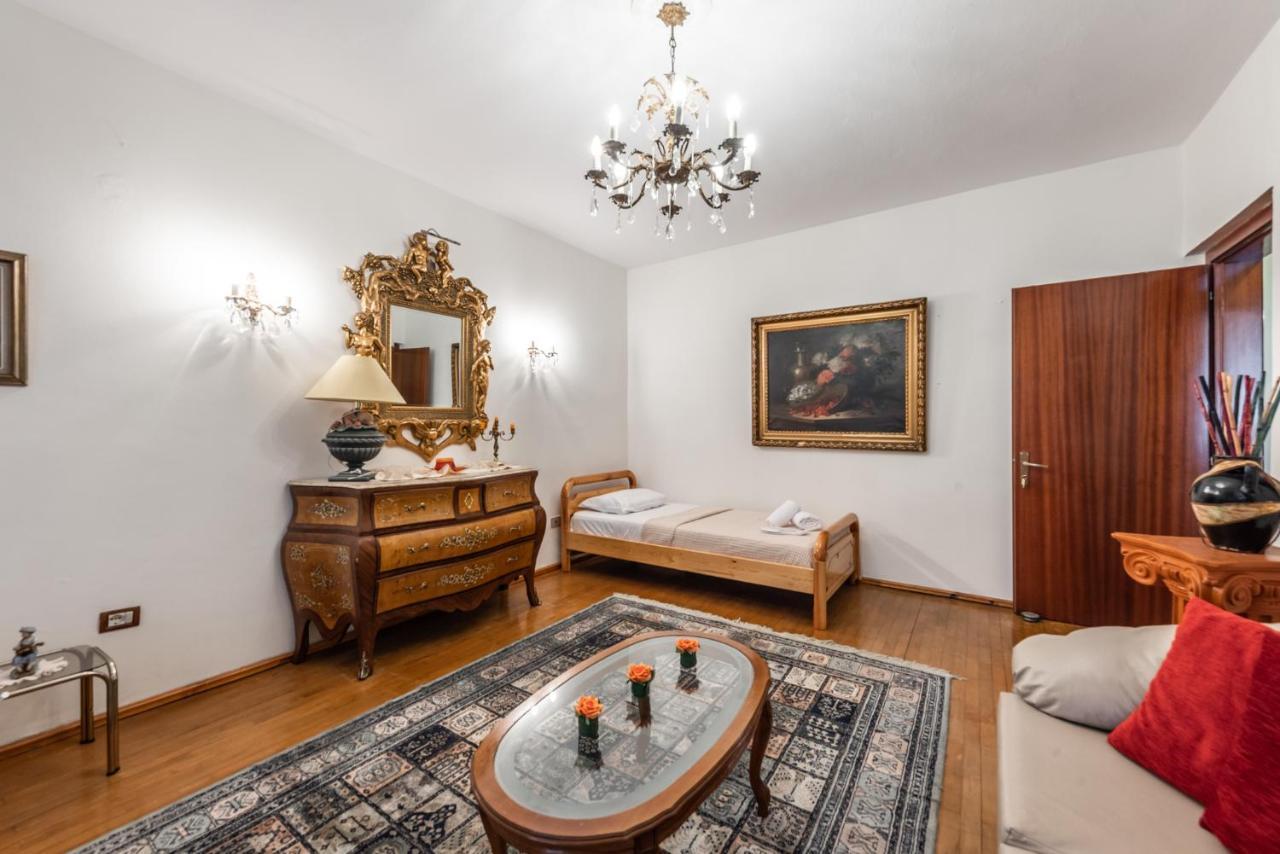 Vintage And Warm 2Br Apartament In טיראנה מראה חיצוני תמונה