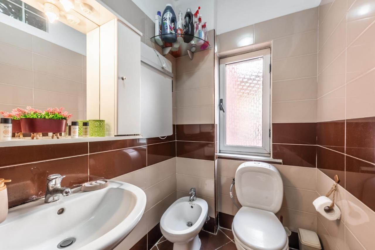 Vintage And Warm 2Br Apartament In טיראנה מראה חיצוני תמונה